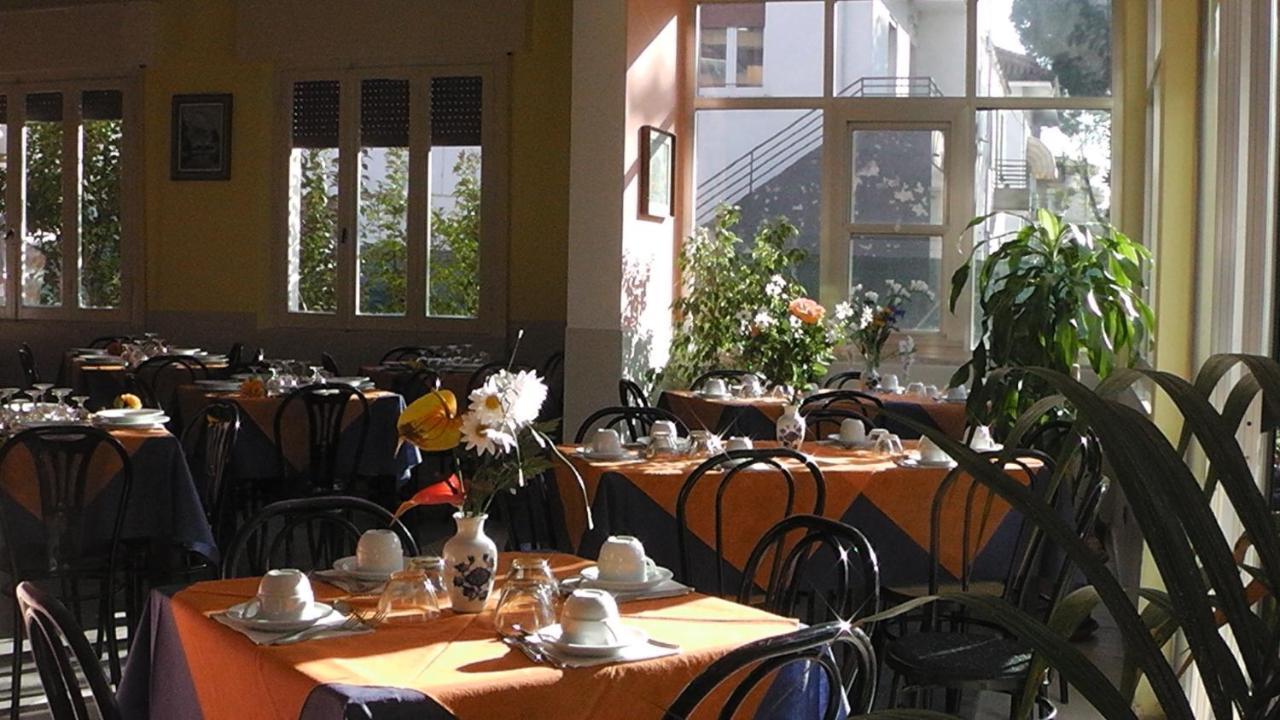 Hotel Villa Lorena 리미니 외부 사진