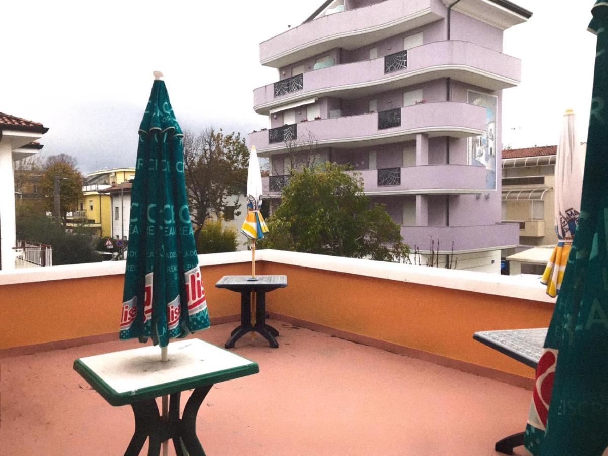 Hotel Villa Lorena 리미니 외부 사진