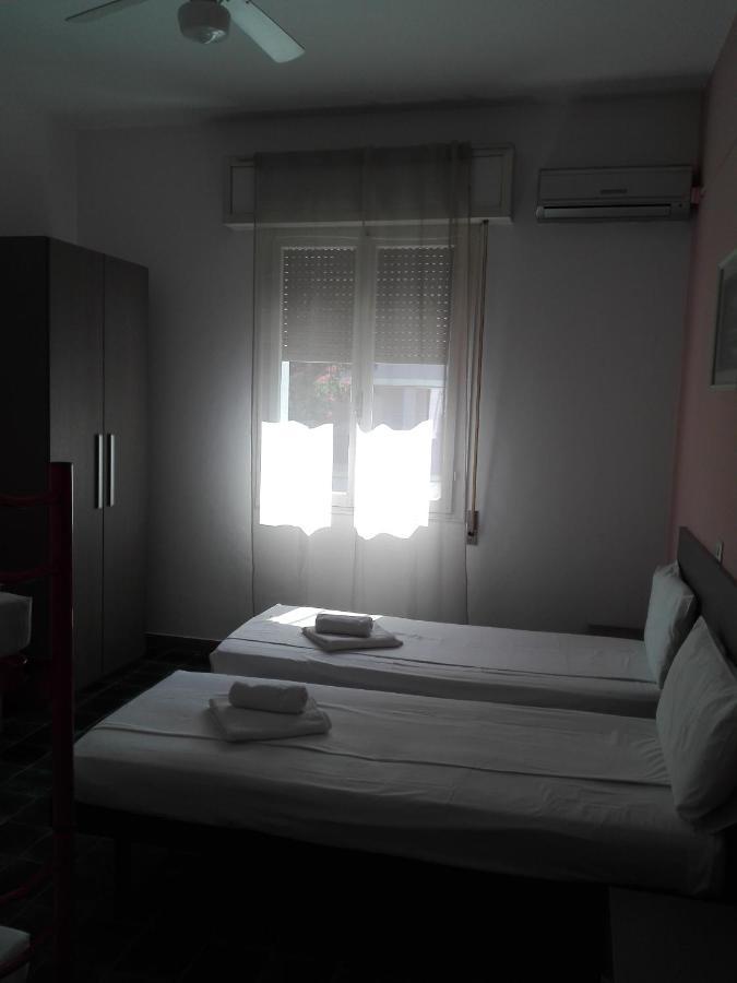 Hotel Villa Lorena 리미니 외부 사진